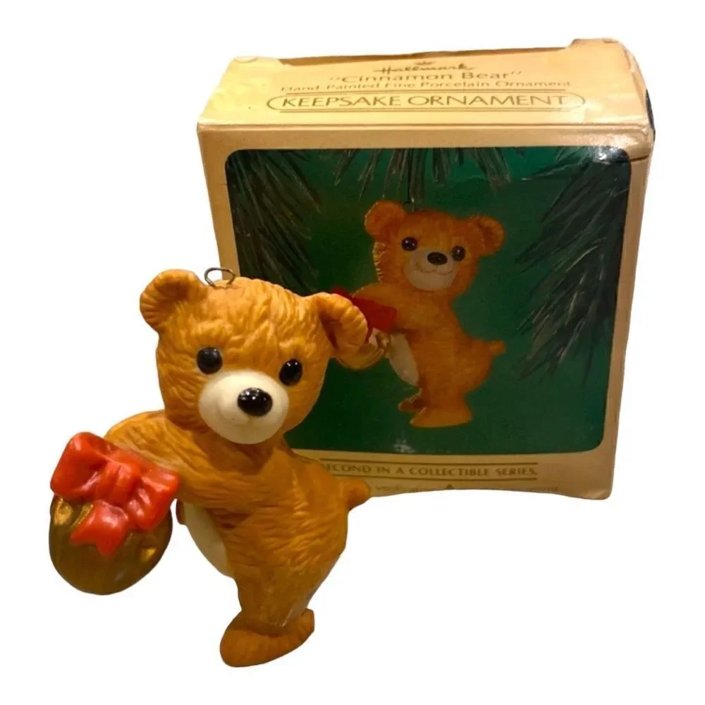 1984 Hallmark Cinnamon Bear with Jingle Bell, Bear #2 in series,retired,Vintage,